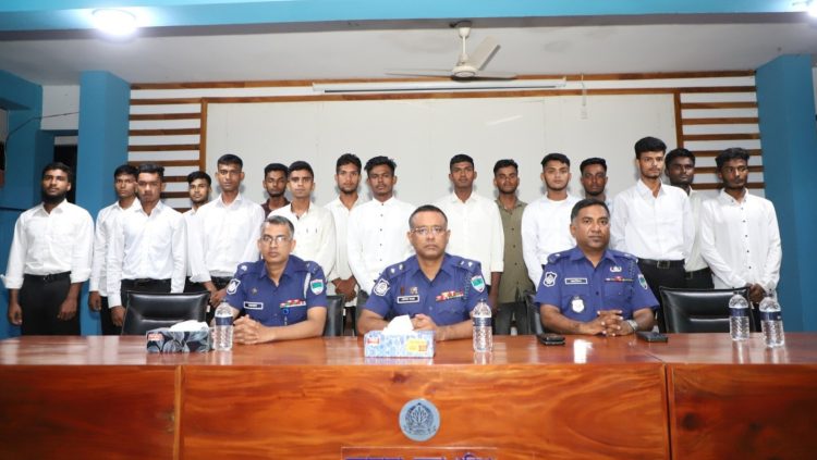 চুয়াডাঙ্গায় মেধা ও যোগ্যতায় টিআরসি পদে চাকরি পেল ১৬ জন