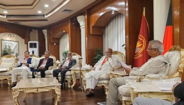 প্রধান উপদেষ্টার সঙ্গে বৈঠক চলছে বিএনপির প্রতিনিধি দলের