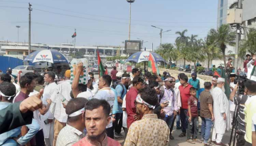 খালেদা জিয়াকে বরণ করতে বিমানবন্দরে নেতাকর্মীদের ঢল