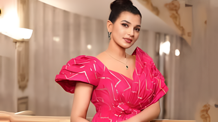 কান ফিল্ম ফেস্টিভ্যালে বাংলাদেশের প্রতিনিধিত্ব করছেন বর্ষা