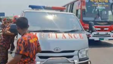 ঢাকা-মাওয়া এক্সপ্রেসওয়ে অ্যাম্বুলেন্সে বাসের ধাক্কা, নিহত ৫