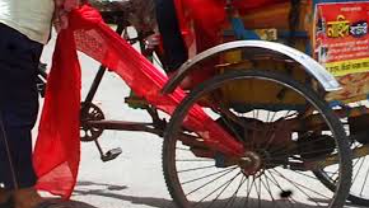 রাজধানীতে অটোরিকশার চাকায় ওড়না পেঁচিয়ে নারীর মৃত্যু
