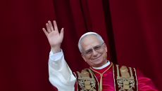 নতুন পোপ হলেন রবার্ট প্রেভোস্ট