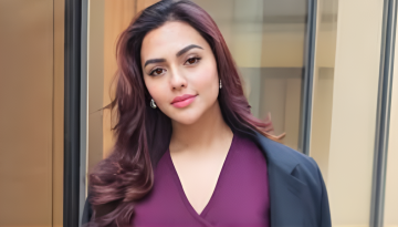 গুরুতর অসুস্থ নুসরাত ফারিয়া, চিকিৎসকের নিবিড় পর্যবেক্ষণে রয়েছেন