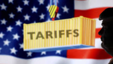 ট্রাম্প আরোপিত শুল্ক আপাতত বহাল রাখার নির্দেশ মার্কিন আদালতের