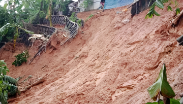 চট্টগ্রামের আনোয়ারায় পাহাড় ধসে ২ শিশুর মৃত্যু, আহত ৩