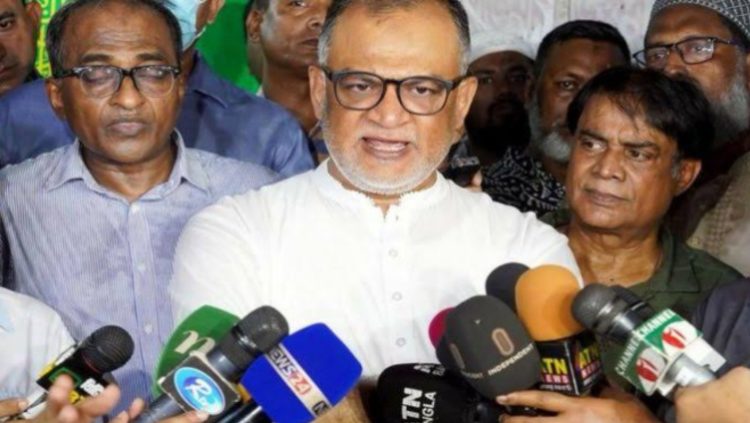সরকারের বেঁধে দেওয়া দামেই বিক্রি হচ্ছে কোরবানির পশুর চামড়া: বাণিজ্য উপদেষ্টা