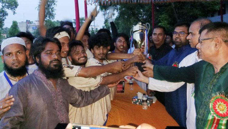 কালিহাতী আর এস ফুটবল টুর্নামেন্ট ফাইনাল খেলা অনুষ্ঠিত