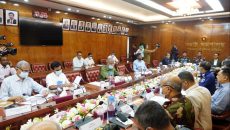 বর্তমান পুলিশ মানবিক ও আগের থেকে সক্রিয়: স্বরাষ্ট্র উপদেষ্টা