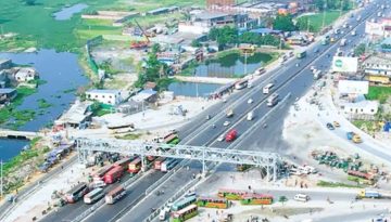 নারায়ণগঞ্জ মহাসড়কের ডিভাইডার পরিষ্কার ও পরিচ্ছন্নতা কার্যক্রম শুরু