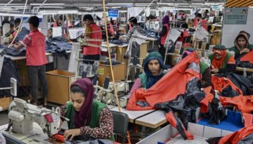 ১০ মাসে কমেছে জিডিপি, অর্থনীতি মুখ থুবড়ে পড়ার শঙ্কা