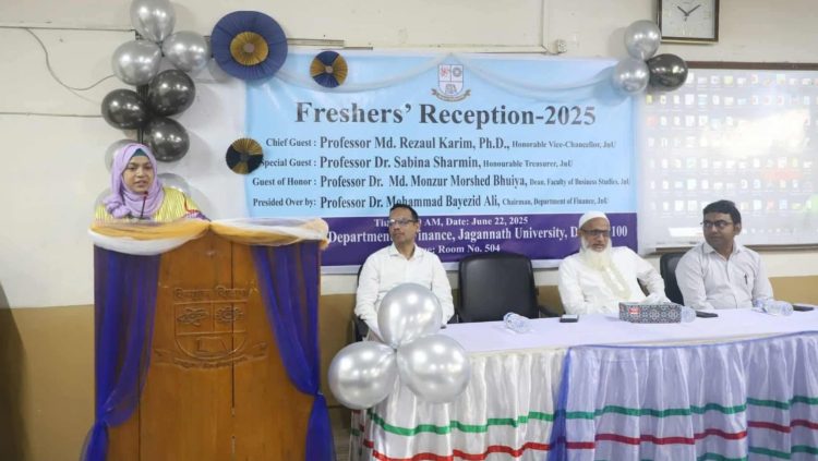 জগন্নাথ বিশ্ববিদ্যালয়ে প্রথম বর্ষের ক্লাস শুরু, নবীন শিক্ষার্থীদের বরণ