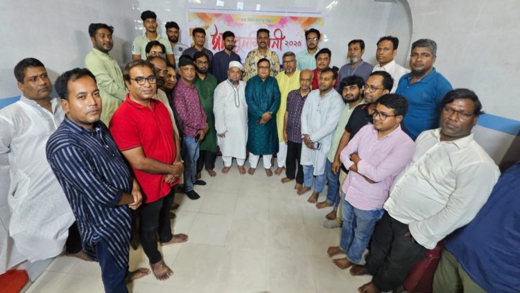 আনন্দঘন পরিবেশে রাজশাহী প্রেসক্লাবের ঈদ পুনর্মিলনী অনুষ্ঠিত