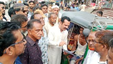 কালিহাতীতে বেনজীর আহমেদ টিটোর নেতৃত্বে ৩১ দফার লিফলেট বিতরণ