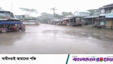 টানা বৃষ্টিতে বিপর্যস্ত পটুয়াখালী উপকূল: থমকে গেছে জনজীবন
