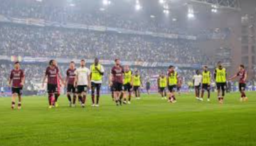 ইতালিতে খাদ্য বিষক্রিয়ায় ২১ ফুটবলার অসুস্থ, হাসপাতালে ১৬