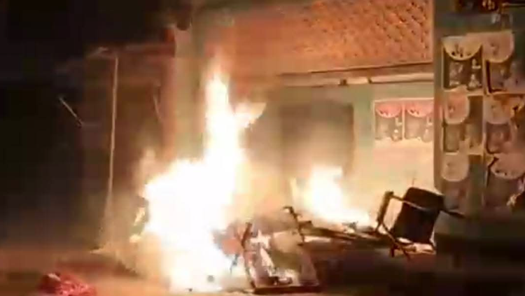 লালমনিরহাটে জাপা কার্যালয় ভাঙচুর ও অগ্নিসংযোগ