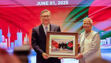 বাংলাদেশকে ম্যানুফ্যাকচারিং হাব চীনা ব্যবসায়ীদের প্রতি আহ্বান প্রধান উপদেষ্টার