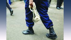 আদালতে লোডশেডিং, কাঠগড়া থেকে পালালো আসামি