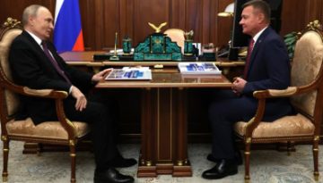 পুতিনের বরখাস্তের কয়েক ঘন্টা পর রুশ পরিবহনমন্ত্রীর আত্মহত্যা