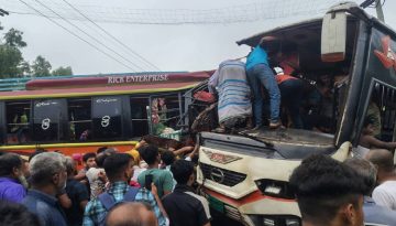 ফরিদপুরে দুই বাসের মুখোমুখি সংঘর্ষে নিহত ৩, আহত ১০