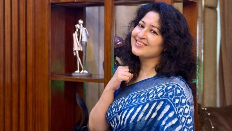 ‘ছবির মত দেশ’–উম্মে কুলসুম ঝুমু