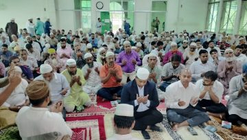 বিমান বিধ্বস্তে হতাহতদের জন্য নারায়ণগঞ্জ জেলা কালেক্টরেট মসজিদে বিশেষ দোয়া