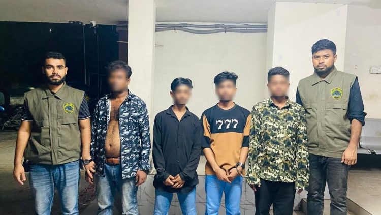 মোহাম্মদপুরে সিটিটিসির অভিযানে ‘তরুণ গ্যাং’-এর চার সদস্য গ্রেফতার