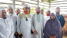 মাগুরার আছিয়ার পরিবারকে জামায়াতের দুটি গাভী ও পাকা গোয়ালঘর উপহার