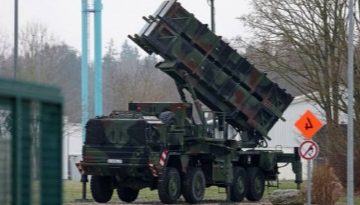 অস্ত্র দান নয়, বিক্রির ফন্দি: ট্রাম্পের নতুন যুদ্ধনীতি