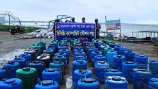 মুন্সিগঞ্জে কোস্ট গার্ডের অভিযানে ৩ কোটি টাকার চিংড়ি রেণু জব্দ