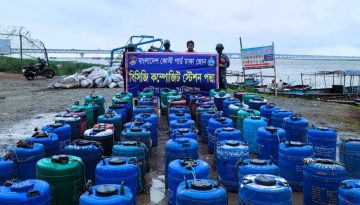 মুন্সিগঞ্জে কোস্ট গার্ডের অভিযানে ৩ কোটি টাকার চিংড়ি রেণু জব্দ