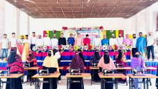 পরশুরামে মিশন হেল্প ফাউন্ডেশনের উদ্যোগে ১৩ নারীকে সেলাই মেশিন উপহার