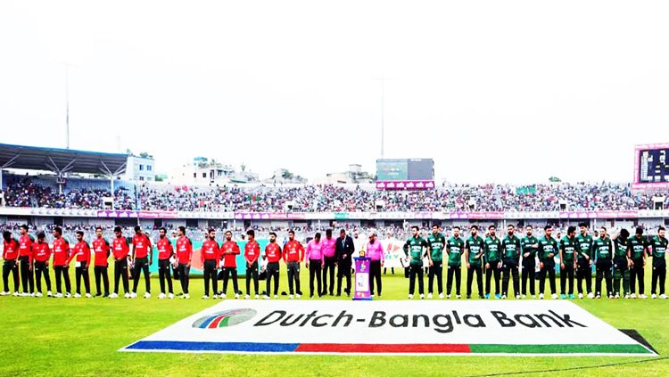 ছক্কা মেরে অক্কা রিশাদ, জয়ের আশা টিকে আছে