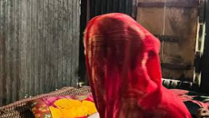 বাড়ি ছাড়লেন মুরাদনগরের নির্যাতিত সেই নারী