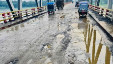 কুষ্টিয়ায় বৃষ্টিতে ধুয়ে গেল ৬৫ লাখ টাকার সংস্কার কাজ