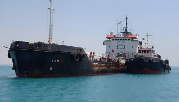 ওমান সাগরে ২০ লাখ লিটার তেলসহ ট্যাংকার জব্দ করল ইরান