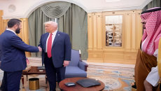 সিরিয়ার ওপর থেকে সব অর্থনৈতিক নিষেধাজ্ঞা তুলে নিল যুক্তরাষ্ট্র