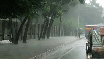 ৭ জেলায় ঝড়-বৃষ্টির পূর্বাভাস, নদীবন্দরে সতর্ক সংকেত