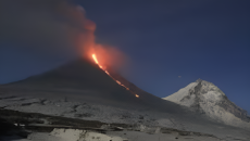 রাশিয়ায় ভূমিকম্প-সুনামির পর শুরু হলো আগ্নেয়গিরির অগ্ন্যুৎপাত