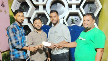 কুড়িয়ে পাওয়া টাকা মালিককে ফেরত দিয়ে দৃষ্টান্ত স্থাপন করলেন জাফর