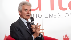 ঘুম ভেঙে দেখেন জীবন থেকে এক যুগ গায়েব