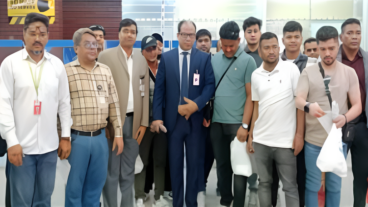 ইরান থেকে দেশে ফিরলেন আরও ৩২ জন