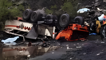 রাশিয়ায় খনি শ্রমিকদের বহনকারী বাস খাদে, নিহত ১৩