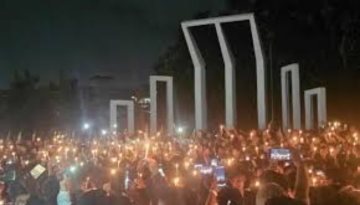 জুলাই শহীদদের স্মরণে শহীদ মিনারে ছাত্রদলের মোমবাতি প্রজ্বলন