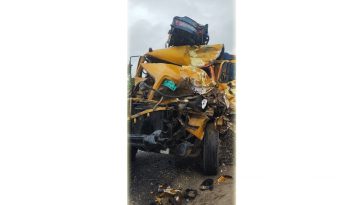 নওগাঁয় দাঁড়িয়ে থাকা ট্রাকে ধাক্কা, হেলপার নিহত