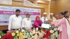 নওগাঁয় এসইডিপি’র আওতায় কৃতি শিক্ষার্থীদের মাঝে পুরস্কার বিতরণ