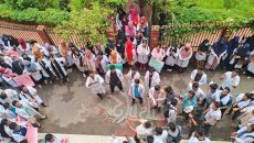 সলিমুল্লাহ মেডিকেল কলেজে ক্লাস বর্জন, নিরাপত্তা দাবিতে ইন্টার্নদের কর্মবিরতি