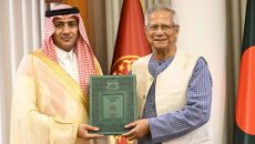 বাংলাদেশে নবনিযুক্ত সৌদি রাষ্ট্রদূতের সঙ্গে প্রধান উপদেষ্টার সৌজন্য সাক্ষাৎ