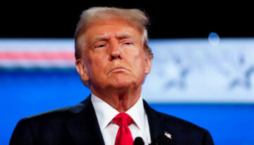 ট্রাম্পের বেশিরভাগ শুল্ককে অবৈধ ঘোষণা মার্কিন আদালতের